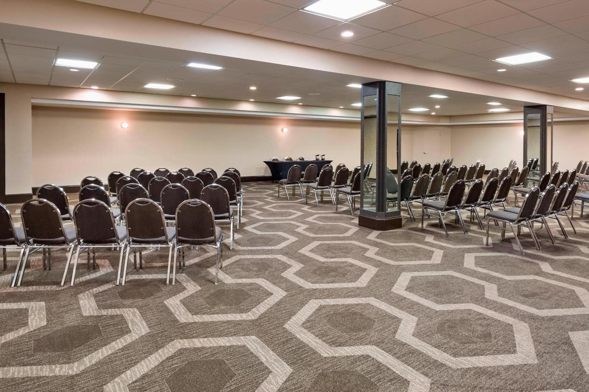 Four Points By Sheraton Milwaukee Airport Dış mekan fotoğraf